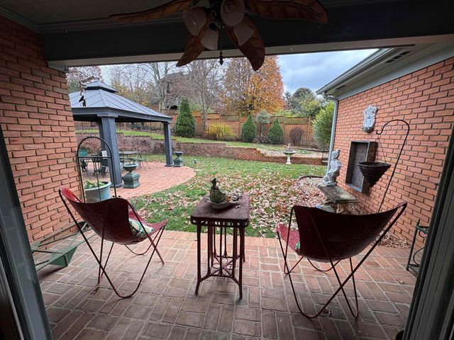 229 Spring Dr, Huntington, WV 25701