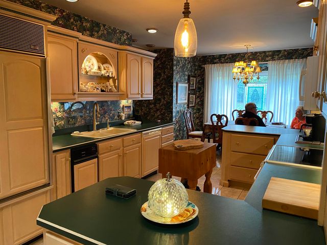 229 Spring Dr, Huntington, WV 25701