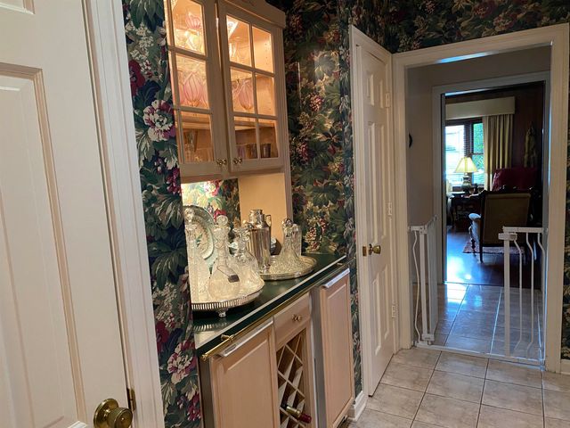 229 Spring Dr, Huntington, WV 25701