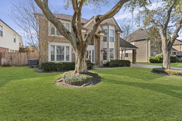 1802 Wynforest Drive, Deer Park, TX 77536