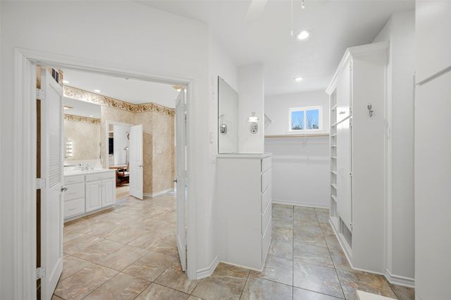 143 Blackfoot Trail, Lake Kiowa, TX 76240