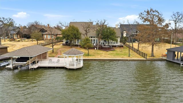 143 Blackfoot Trail, Lake Kiowa, TX 76240
