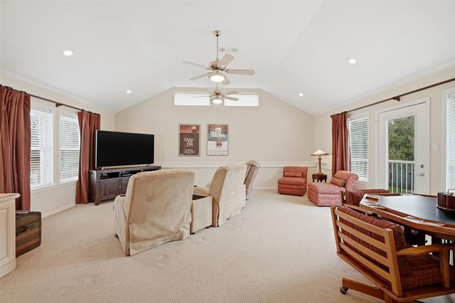 143 Blackfoot Trail, Lake Kiowa, TX 76240