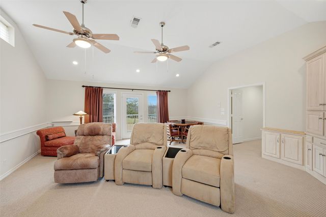 143 Blackfoot Trail, Lake Kiowa, TX 76240