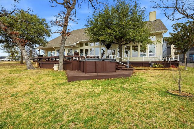 143 Blackfoot Trail, Lake Kiowa, TX 76240