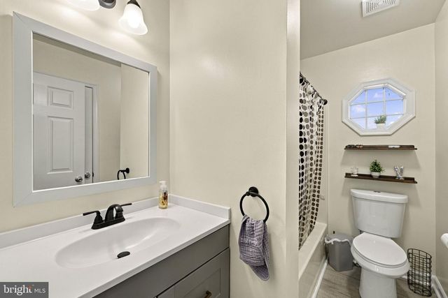8711 JENNY LN, Fredericksburg, VA 22407