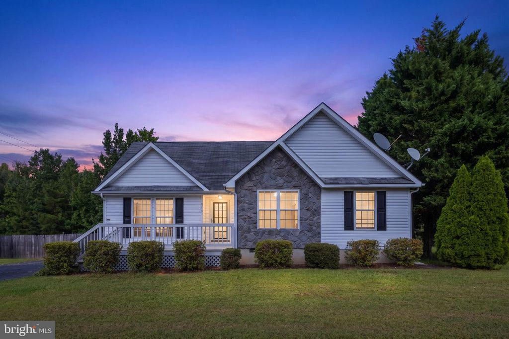 8711 JENNY LN, Fredericksburg, VA 22407