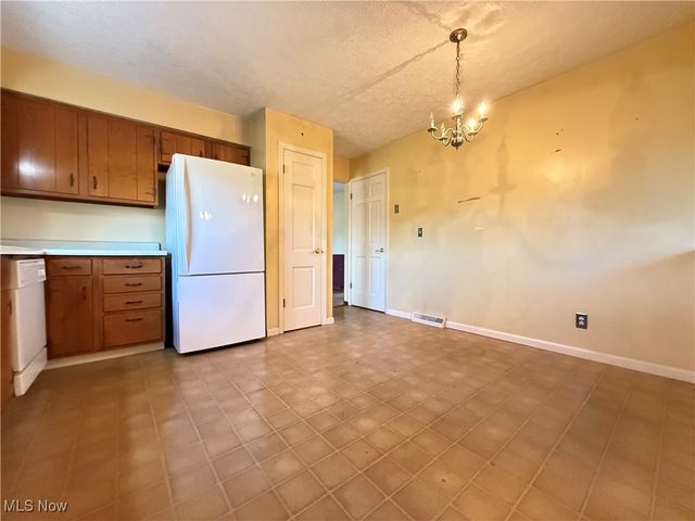 5637 Louise Drive, Mentor, OH 44060