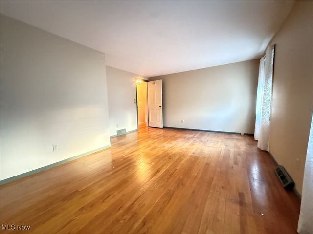 5637 Louise Drive, Mentor, OH 44060