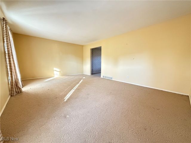 5637 Louise Drive, Mentor, OH 44060