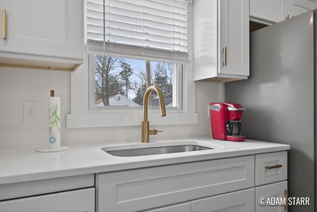 1537 Whiting Street SW, Wyoming, MI 49509