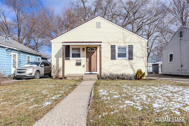 1537 Whiting Street SW, Wyoming, MI 49509