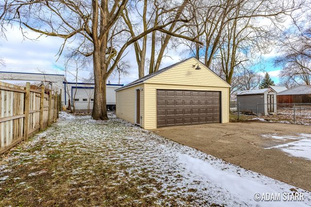 1537 Whiting Street SW, Wyoming, MI 49509