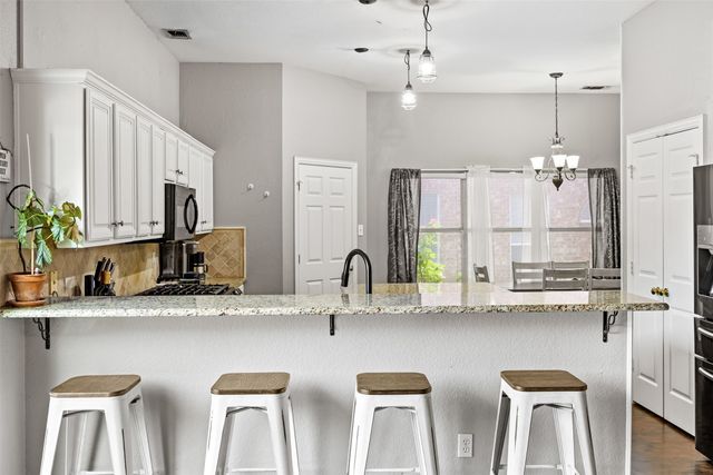 861 Pinnacle Circle, Lewisville, TX 75077
