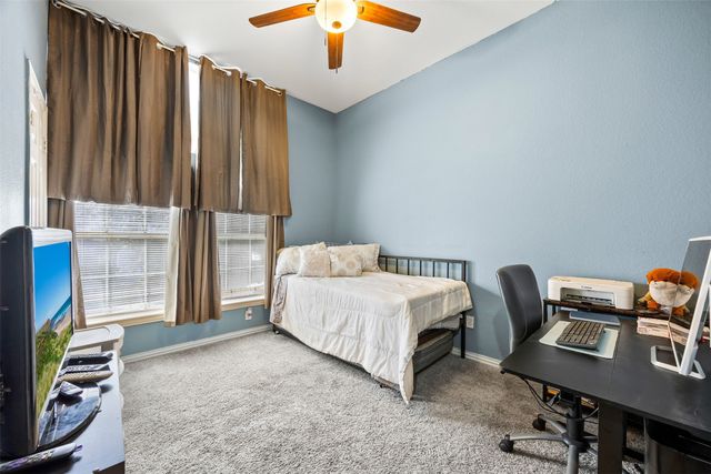 861 Pinnacle Circle, Lewisville, TX 75077