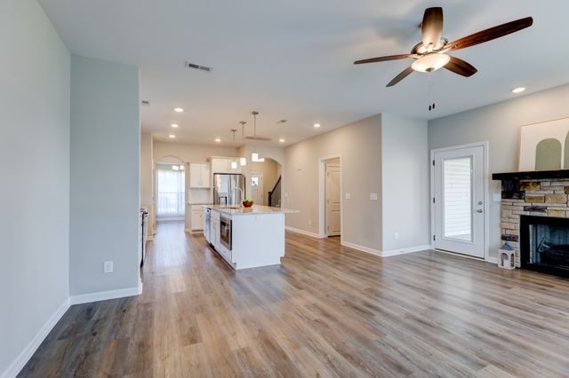 1523 Kingbird Dr, Clarksville, TN 37040