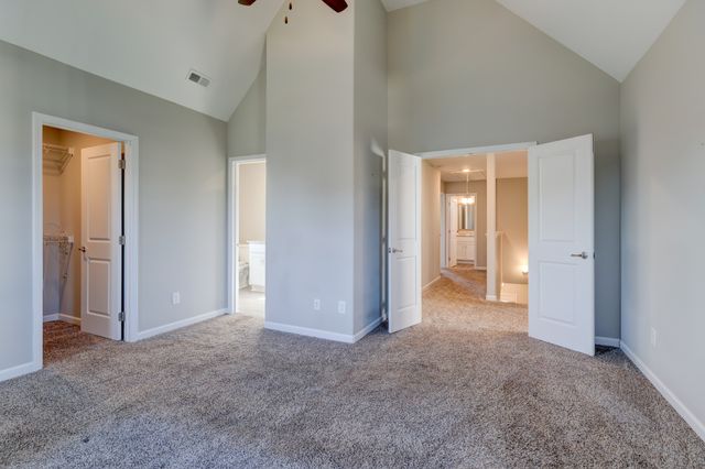 1523 Kingbird Dr, Clarksville, TN 37040