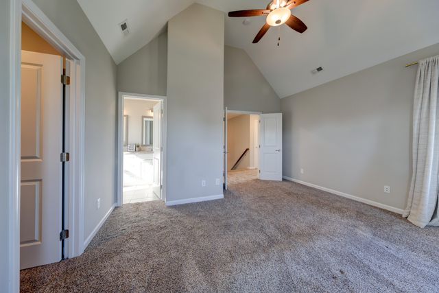 1523 Kingbird Dr, Clarksville, TN 37040