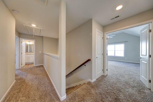 1523 Kingbird Dr, Clarksville, TN 37040