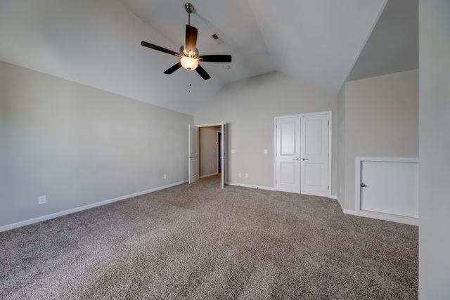 1523 Kingbird Dr, Clarksville, TN 37040