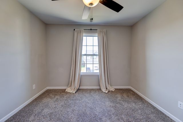 1523 Kingbird Dr, Clarksville, TN 37040