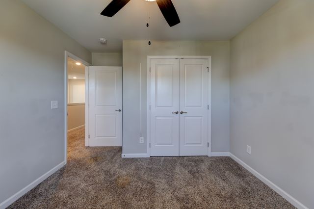 1523 Kingbird Dr, Clarksville, TN 37040