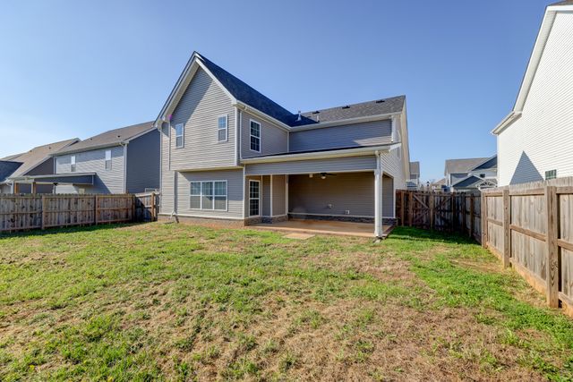 1523 Kingbird Dr, Clarksville, TN 37040