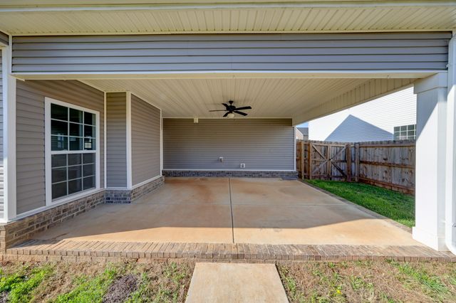 1523 Kingbird Dr, Clarksville, TN 37040