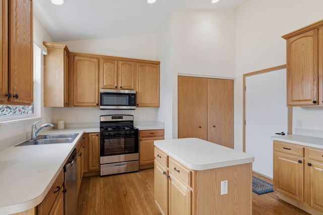 1547 W Cadillac Circle, Romeoville, IL 60446