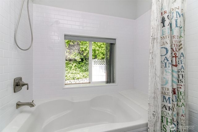 4501 S 372nd Pl, Auburn, WA 98001