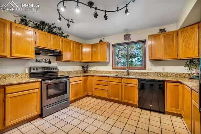 8016 Acoma Drive, Larkspur, CO 80118