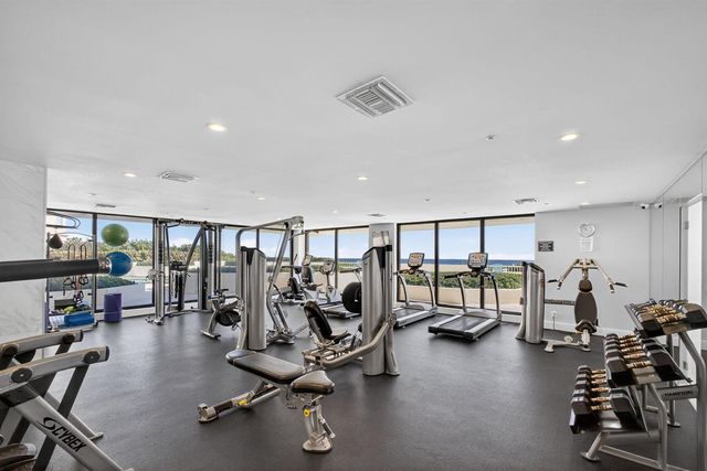 5280 N Ocean Drive 3a, Singer Island, FL 33404