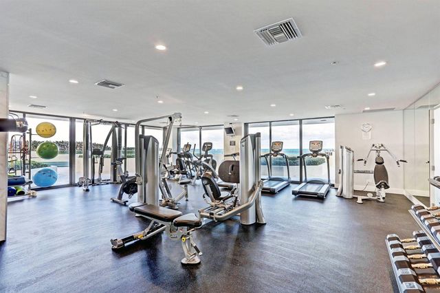 5280 N Ocean Drive 3a, Singer Island, FL 33404