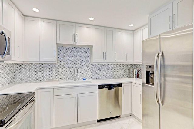 5280 N Ocean Drive 3a, Singer Island, FL 33404