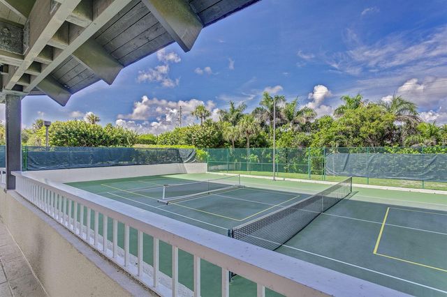 5280 N Ocean Drive 3a, Singer Island, FL 33404