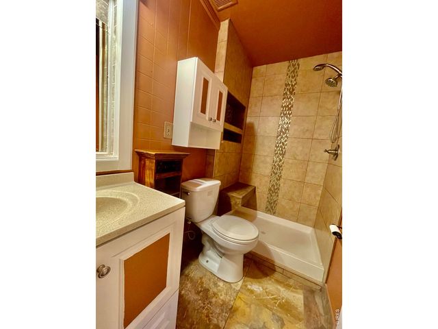 402 16th Ave Ct, Greeley, CO 80631