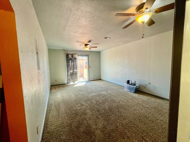 402 16th Ave Ct, Greeley, CO 80631
