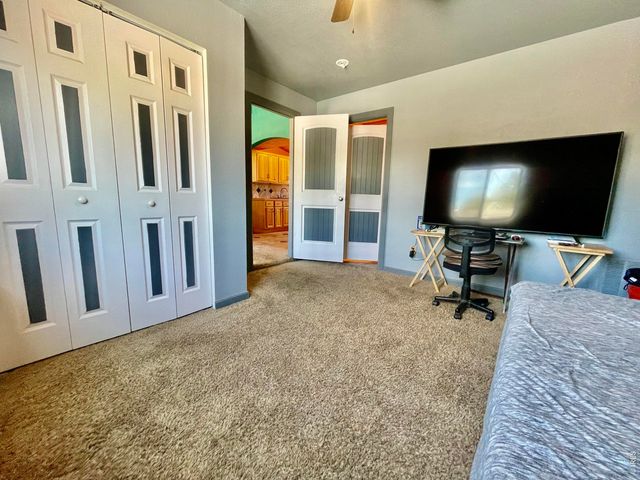 402 16th Ave Ct, Greeley, CO 80631