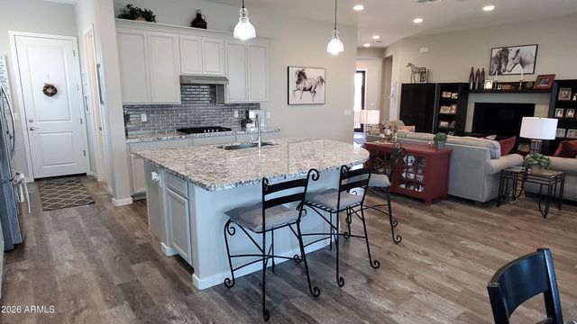 42024 W ROSEWOOD Lane, Maricopa, AZ 85138