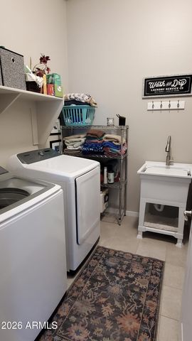 42024 W ROSEWOOD Lane, Maricopa, AZ 85138