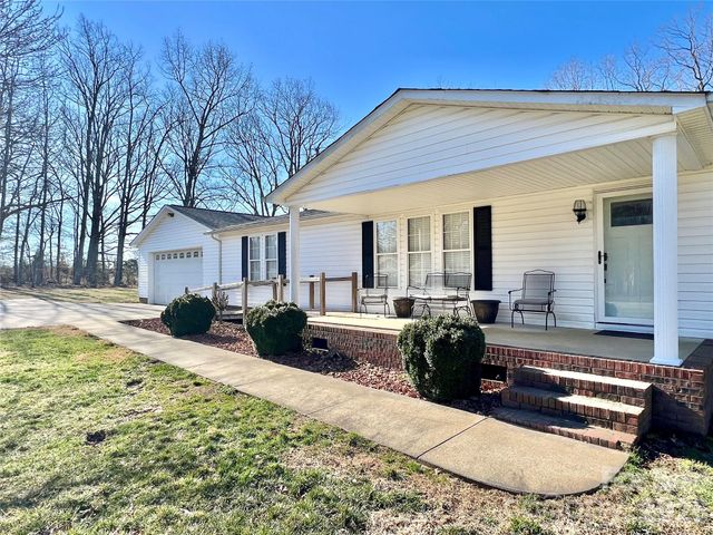 214 Heritage Circle, Taylorsville, NC 28681