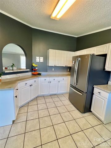 214 Heritage Circle, Taylorsville, NC 28681