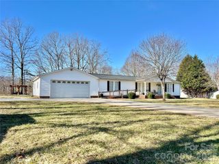 214 Heritage Circle, Taylorsville, NC 28681