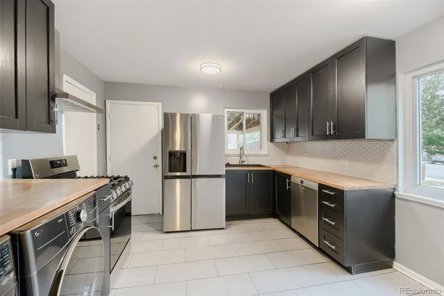 755 Newark Street, Aurora, CO 80010