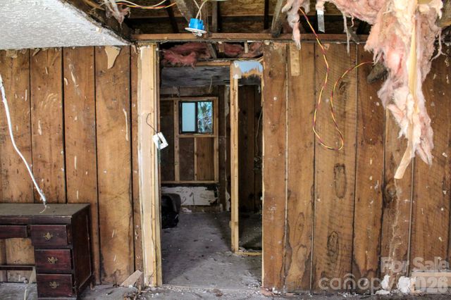 1293 Lake Logan Road, Canton, NC 28716