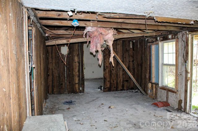 1293 Lake Logan Road, Canton, NC 28716