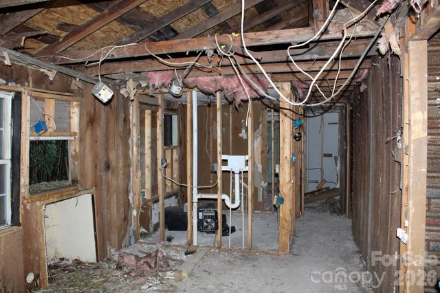 1293 Lake Logan Road, Canton, NC 28716