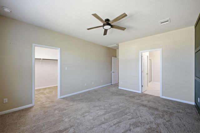 104 Ladolia LN, San Marcos, TX 78666