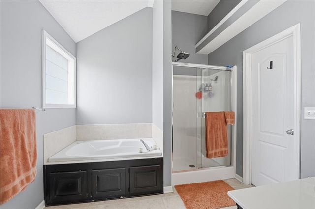 11428 N Ewing Avenue, Kansas City, MO 64156