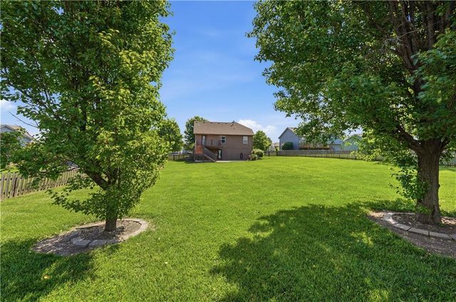11428 N Ewing Avenue, Kansas City, MO 64156
